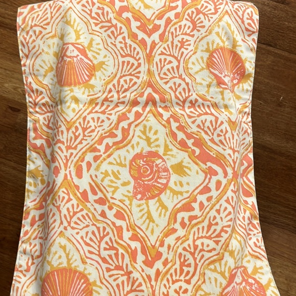 Tahari Home table runner - Picture 2 of 3